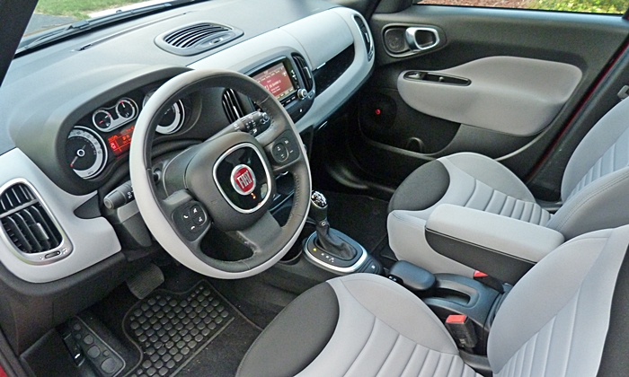 500L Reviews: FIAT 500L interior