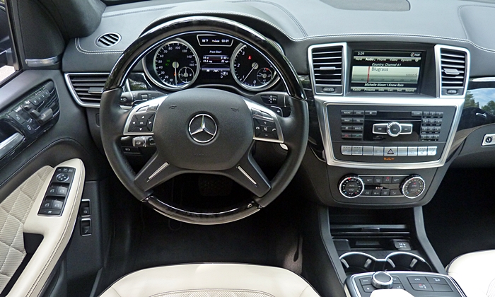 GL-Class Reviews: Mercedes-Benz GL350 instrument panel