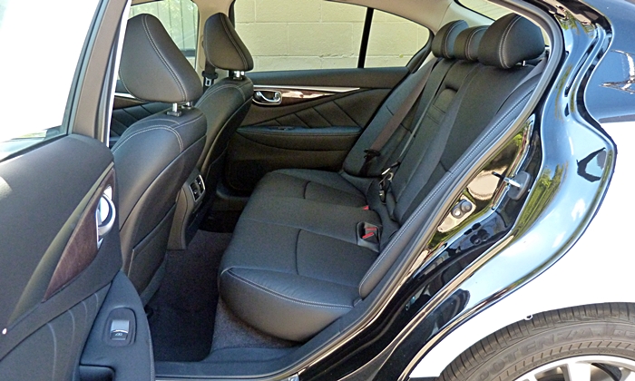 Q50 Reviews: Infiniti Q50 rear seat