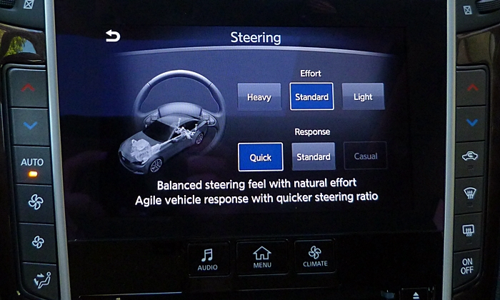 Infiniti Q50 Photos: Infiniti Q50 steering settings screen
