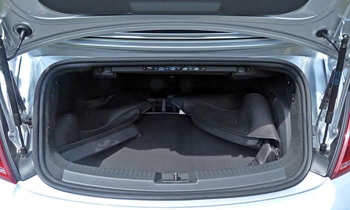 Beetle Reviews: VW Beetle Convertible trunk