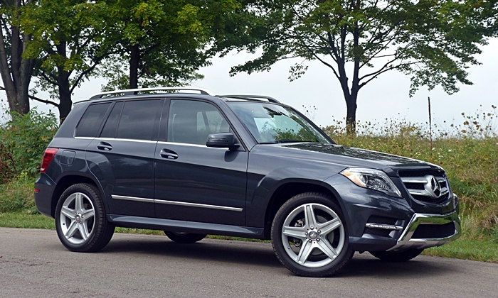 Mercedes-Benz GLK250 BlueTEC front quarter view