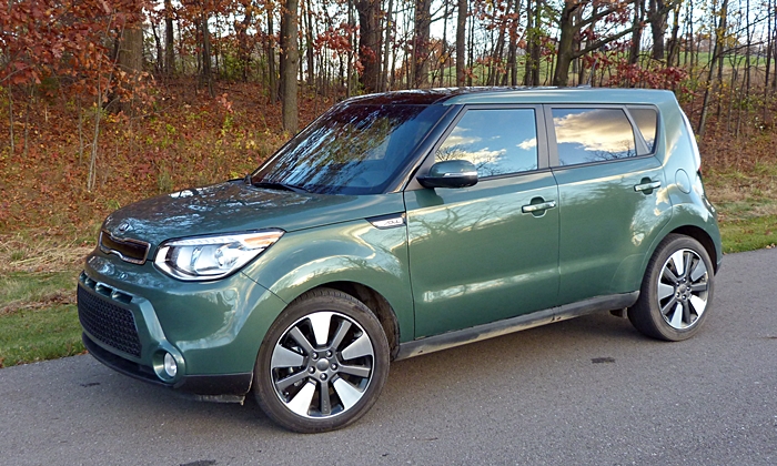 2014 Kia Soul front quarter view