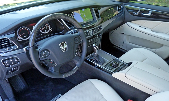 Equus Reviews: 2014 Hyundai Equus interior