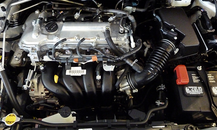 Toyota Corolla Photos: 2014 Toyota Corolla S engine uncovered