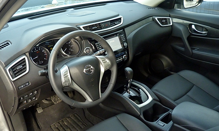 Rogue Reviews: Nissan Rogue interior