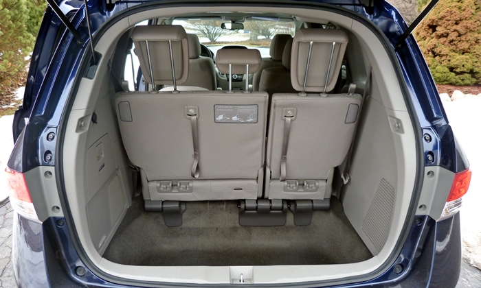 Odyssey Reviews: Honda Odyssey cargo area