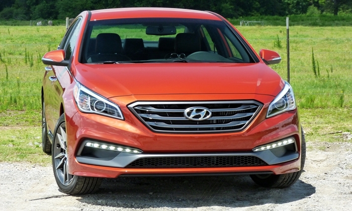 Sonata Reviews: 2015 Hyundai Sonata Sport 2.0T front view