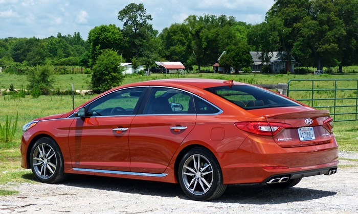 Sonata Reviews: 2015 Hyundai Sonata Sport 2.0T rear quarter view