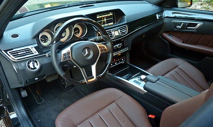 Mercedes-Benz E-Class Photos: Mercedes-Benz E250 BlueTEC interior