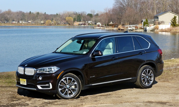 2014 BMW X5 front quarter view