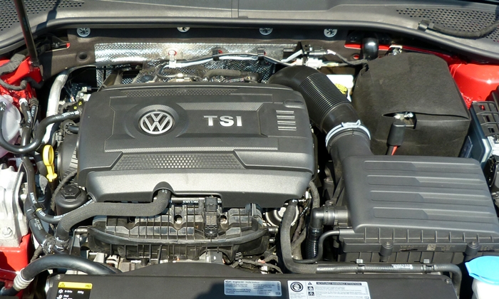 Volkswagen Golf / Rabbit / GTI Photos: Volkswagen GTI engine
