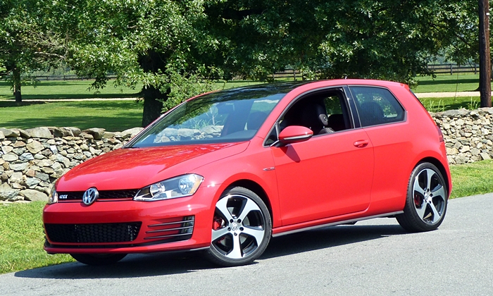 Golf / GTI Reviews: Volkswagen GTI front quarter view