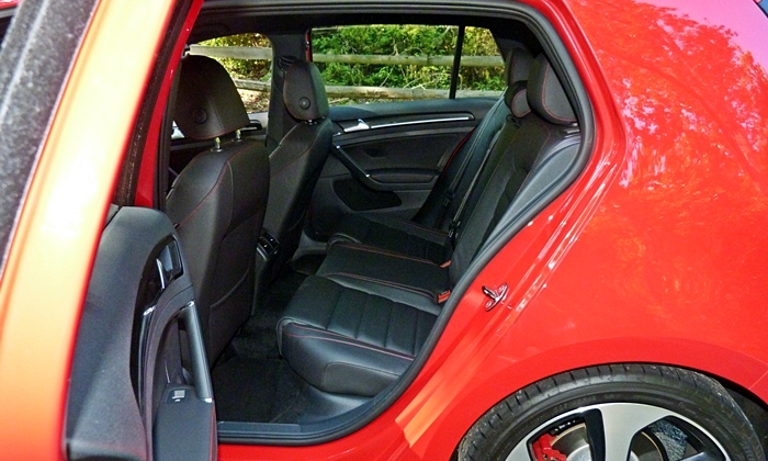 Golf / GTI Reviews: Volkswagen GTI rear seat