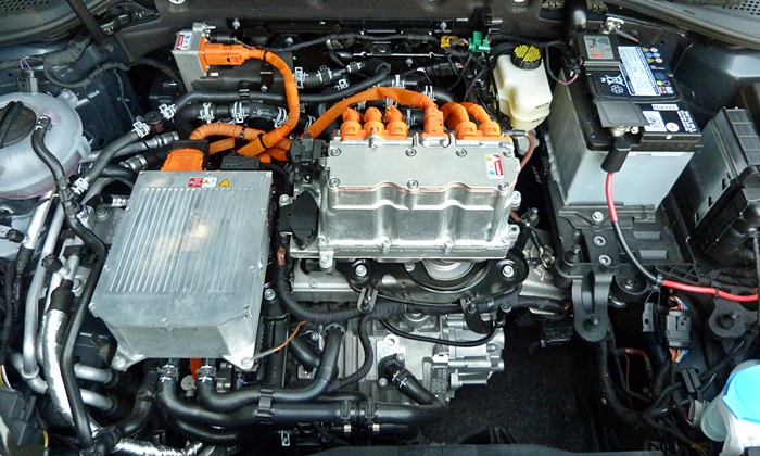 Volkswagen Golf / Rabbit / GTI Photos: Volkswagen e-Golf motor uncovered
