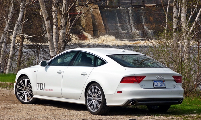 A7 / S7 Reviews: Audi A7 TDI rear quarter view