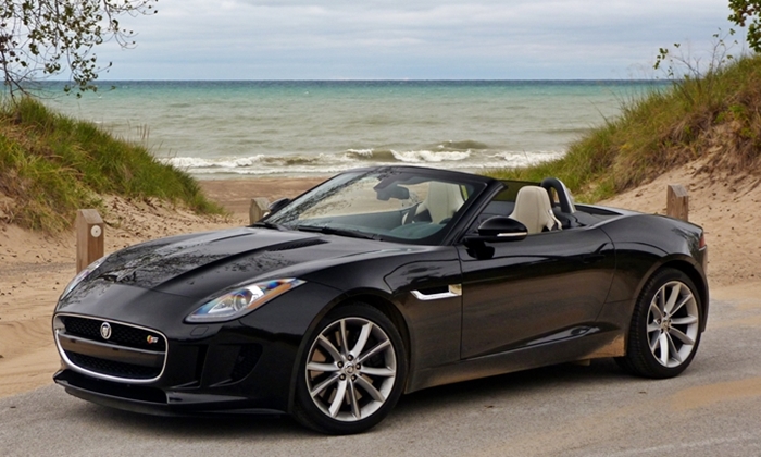 F-Type Reviews: Jaguar F-Type front quarter
