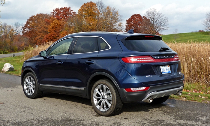 MKC Reviews: Lincoln MKC rear quarter