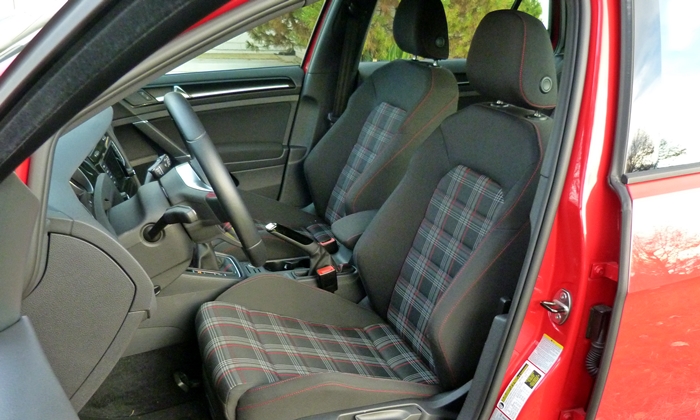 Volkswagen Golf / Rabbit / GTI Photos: GTI plaid driver seat