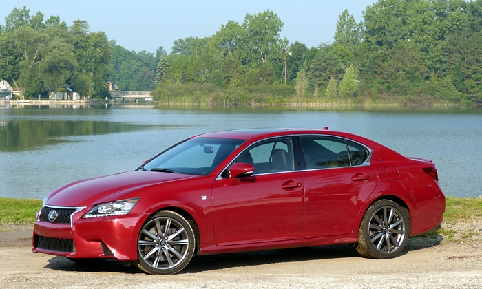 Lexus GS 350 F Sport front quarter view