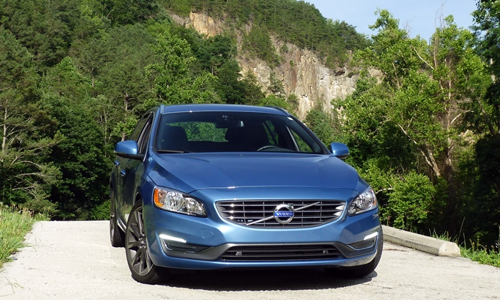 V60 Reviews: Volvo V60 front view