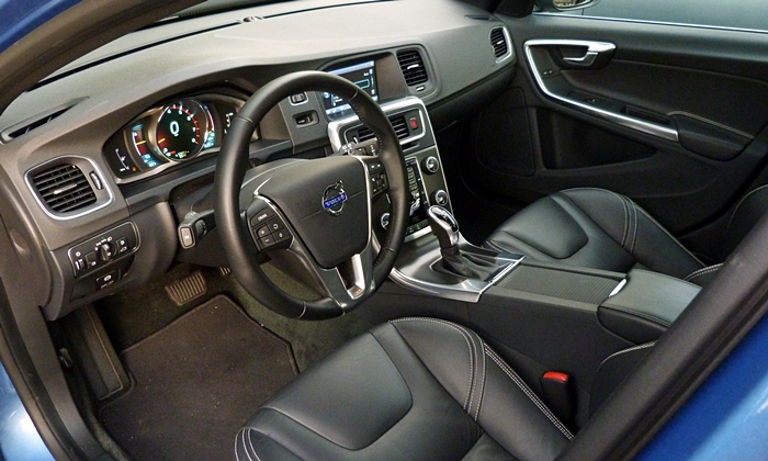 V60 Reviews: Volvo V60 interior