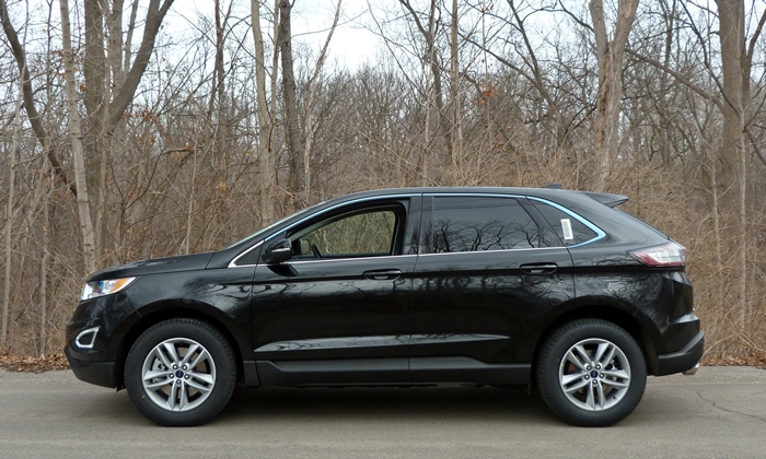 Nissan Murano Photos: Ford Edge side view