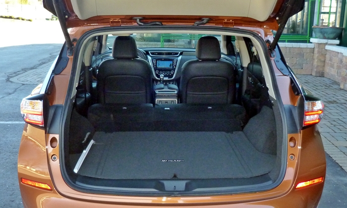 Murano Reviews: Nissan Murano cargo area seats folded