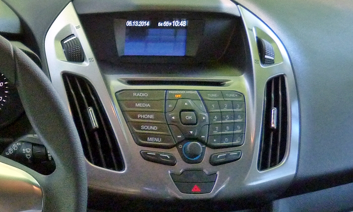 Ford Transit Connect Photos: Ford Transit Connect base controls