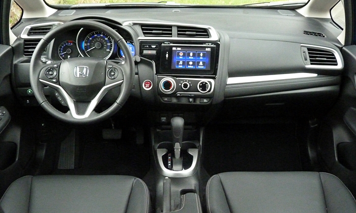 Honda Fit Photos: 2015 Honda Fit instrument panel full