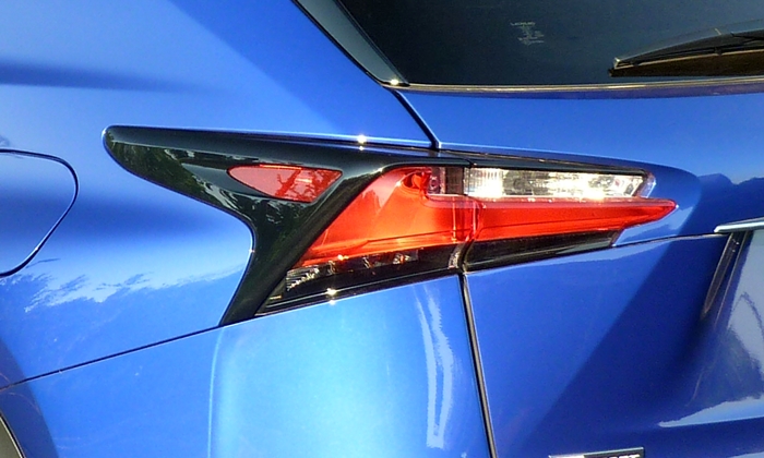 Lexus NX Photos: Lexus NX 200t F Sport tail lamp