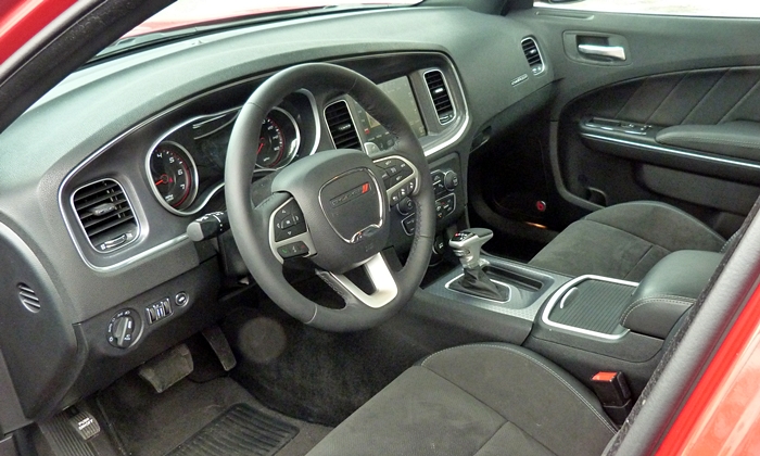 Charger Reviews: Dodge Charger R/T interior