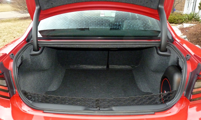 Charger Reviews: Dodge Charger R/T trunk