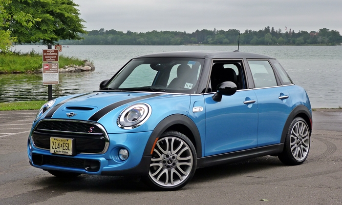 Hardtop Reviews: Mini Hardtop 4 Door front quarter view