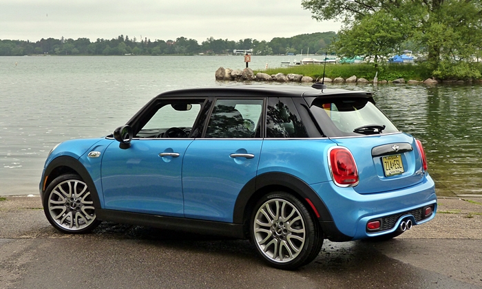 Hardtop Reviews: Mini Hardtop 4 Door rear quarter view