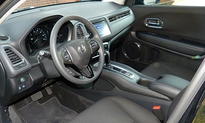 Mazda CX-3 Photos: Honda HR-V interior