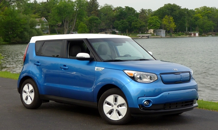 Kia Soul EV front quarter view