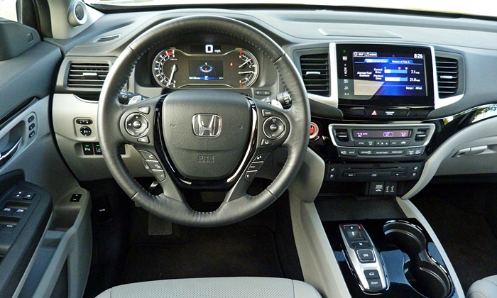 Pilot Reviews: Honda Pilot instrument panel