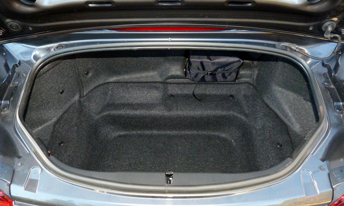 MX-5 Miata Reviews: 2016 Mazda MX-5 Miata trunk
