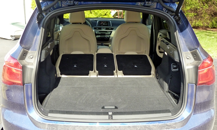 X1 Reviews: BMW X1 cargo area seats folded