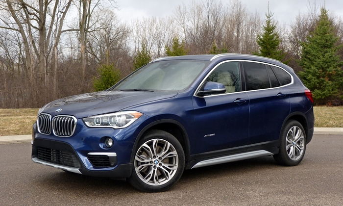 BMW X1 front quarter view