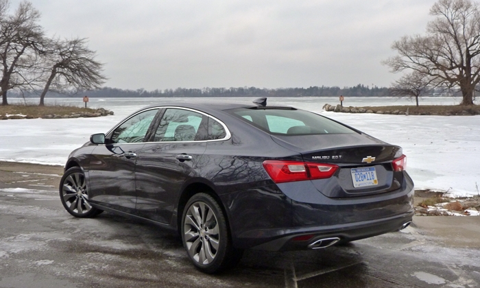 Malibu Reviews: Chevrolet Malibu rear quarter