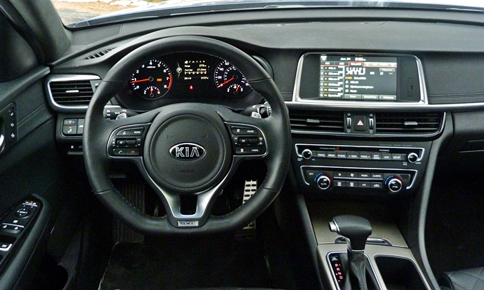 Optima Reviews: Kia Optima instrument panel