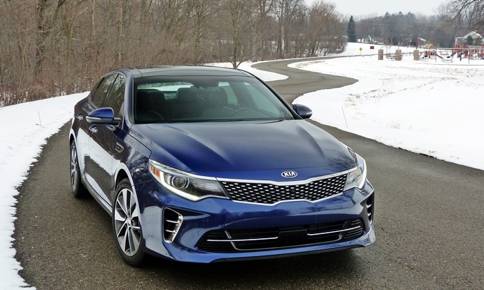 Optima Reviews: Kia Optima front view