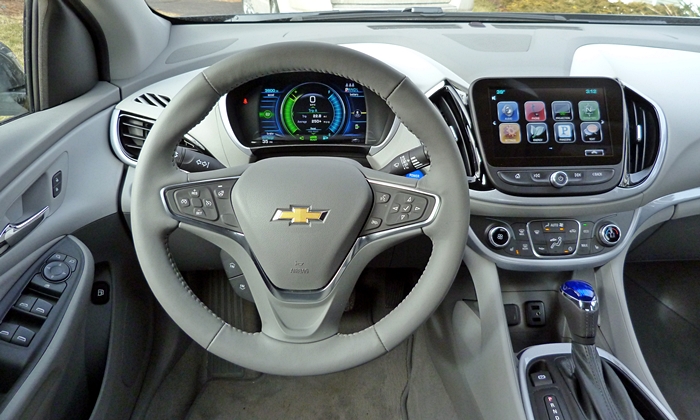 Volt Reviews: Chevrolet Volt instrument panel
