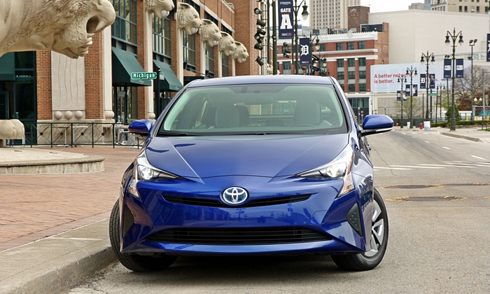 Prius Reviews: Toyota Prius front view