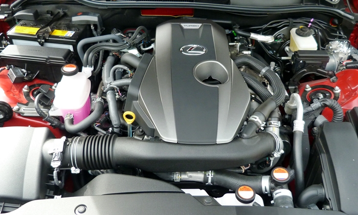 Lexus IS Photos: Lexus IS 200t engine