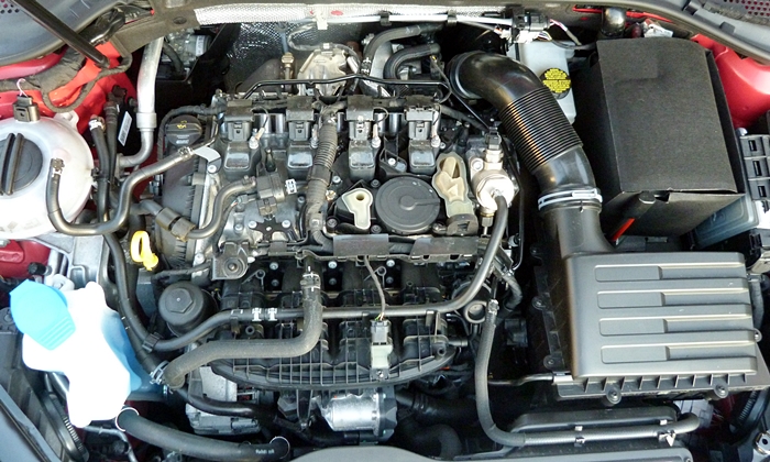 A3 / S3 Reviews: Volkswagen Golf R engine