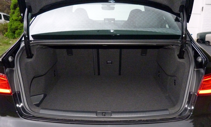 A3 / S3 Reviews: Audi S3 trunk