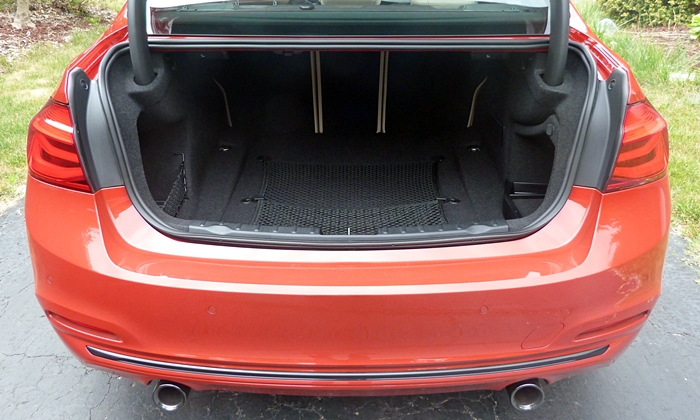 3-Series Reviews: BMW 340i trunk